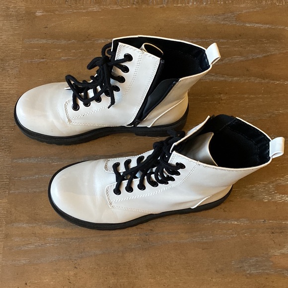 SHEIN White Combat Boots - Picture 3 of 14